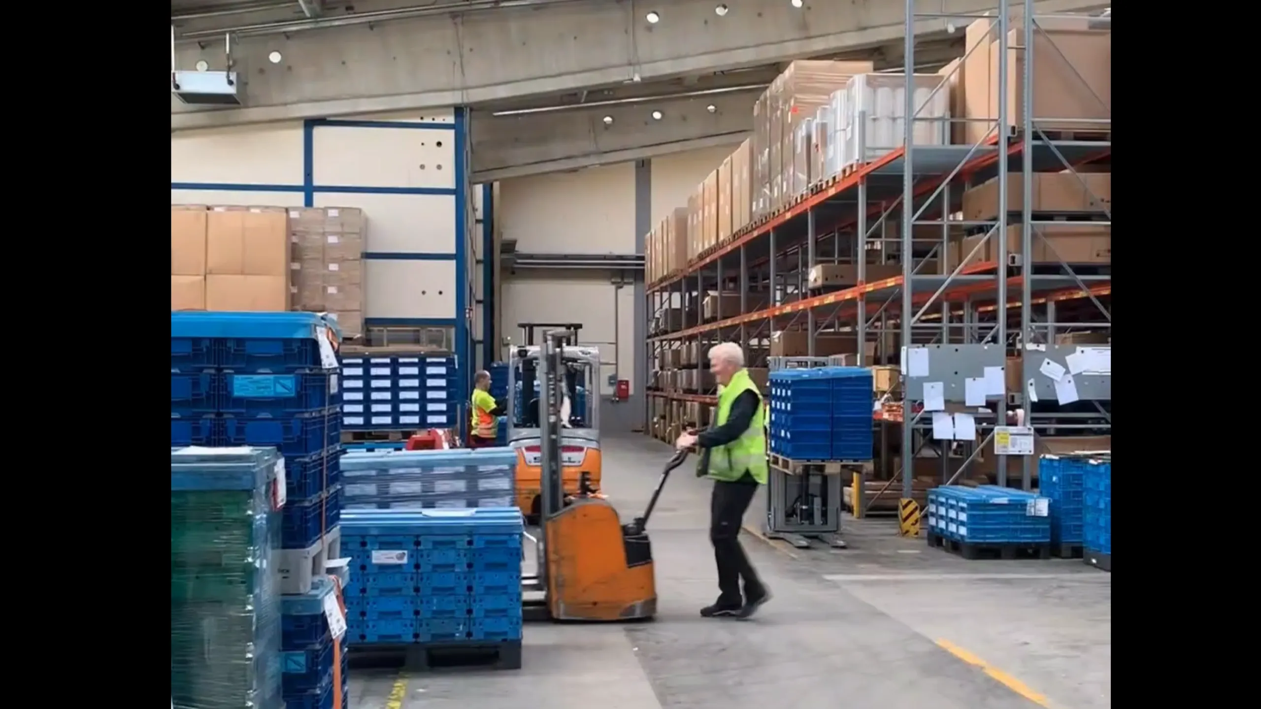 Logistikzentrum_Versand