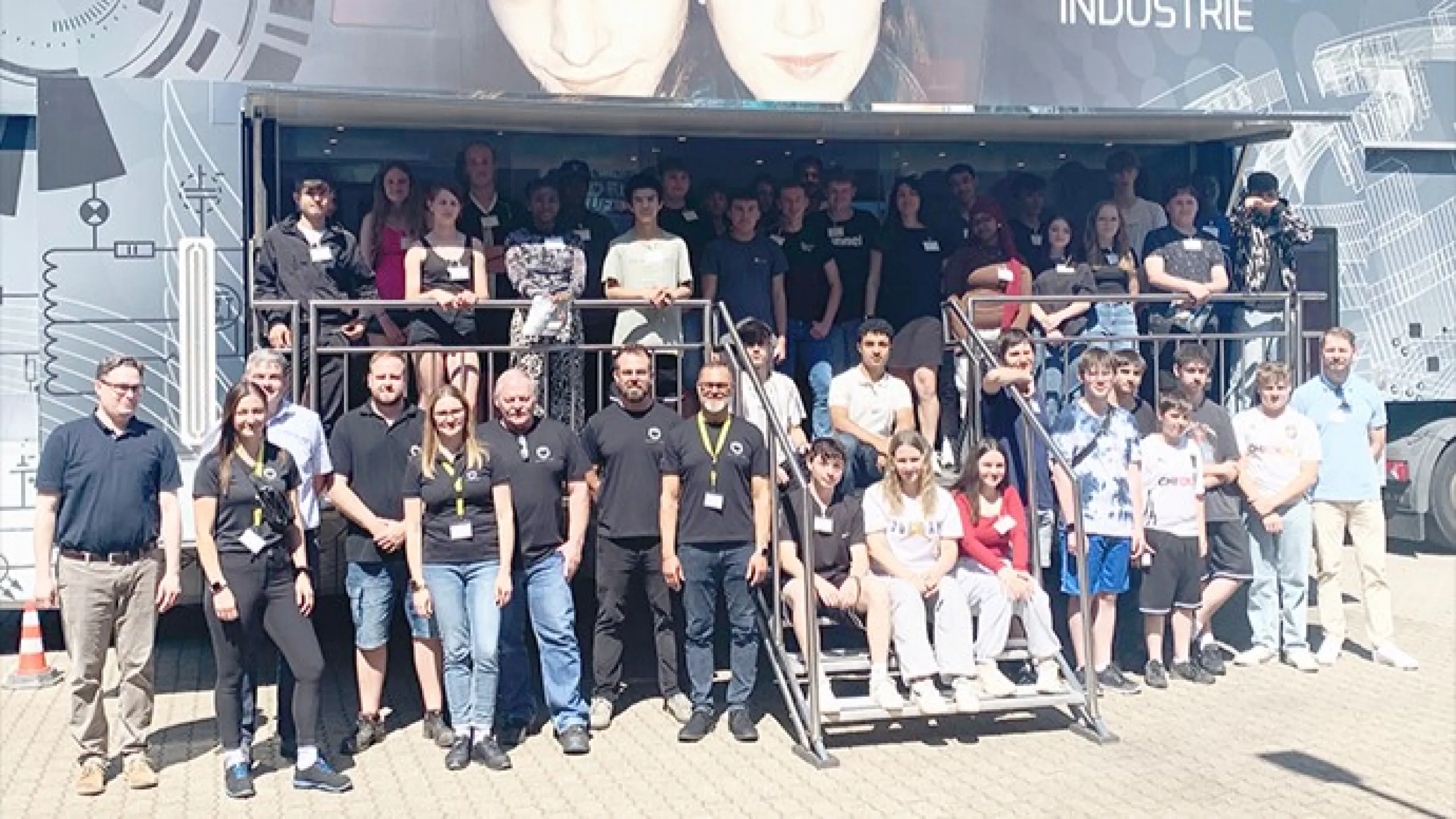 Gruppenbild_ME Truck