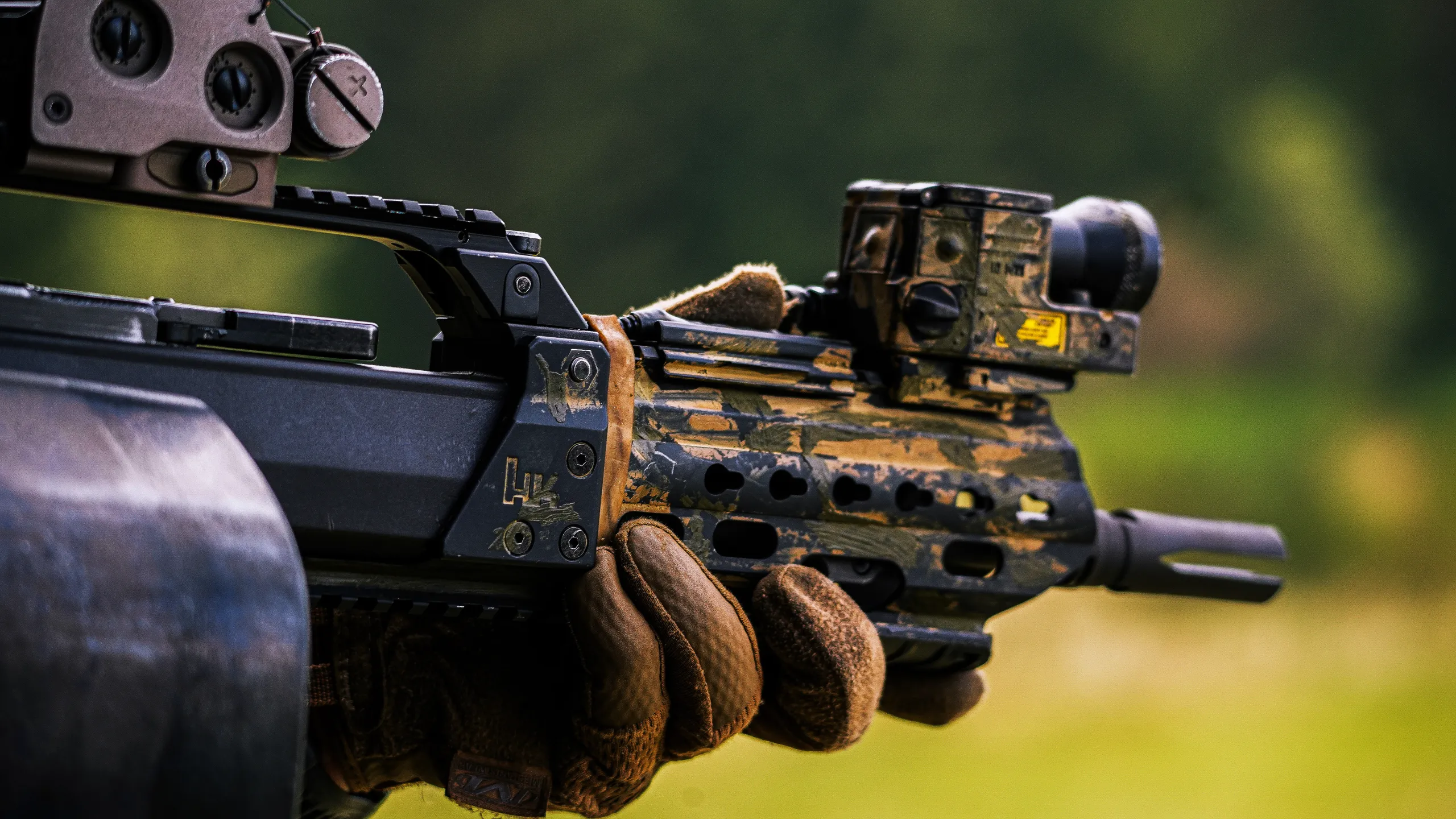 Defence_Handfeuerwaffen