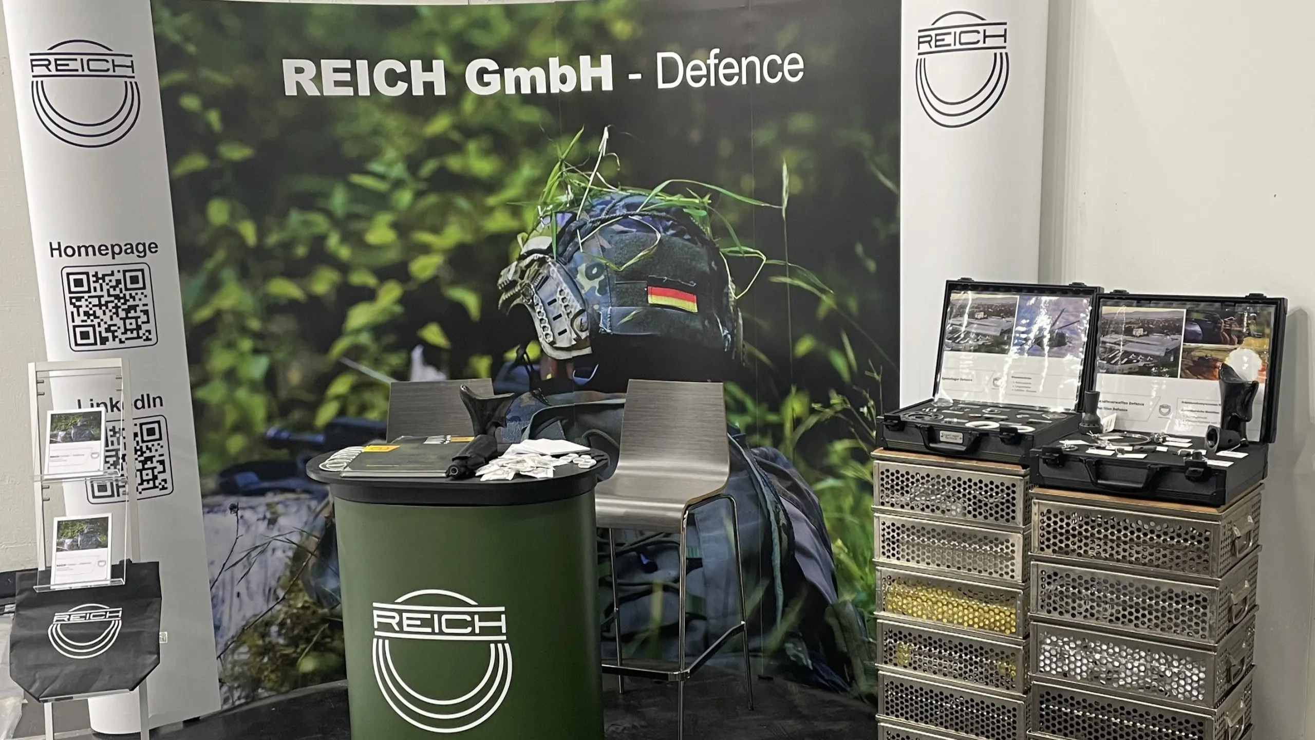 Enforce Tac_Messestand steh